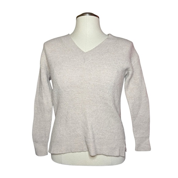 Rachel Zoe Extra Fine Merino Wool Slouchy V-Neck Pullover Sweater - Picture 1 of 7